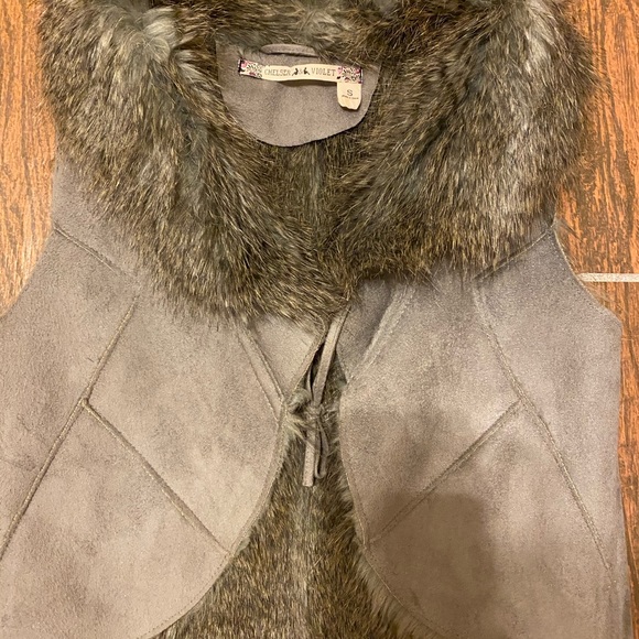 Fur vest - Picture 2 of 3